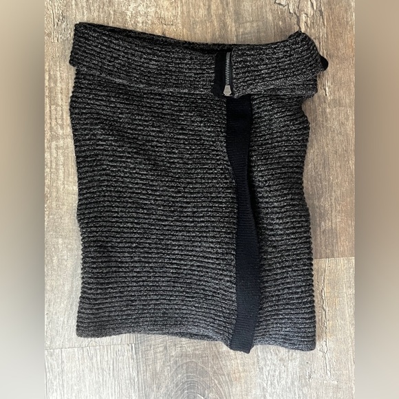 FINAL PRICE Etcetera Gray Knit Tpp - Picture 1 of 6